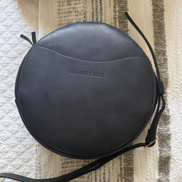Portland Leather Handbags - PLG Smoothly Black Large Circle